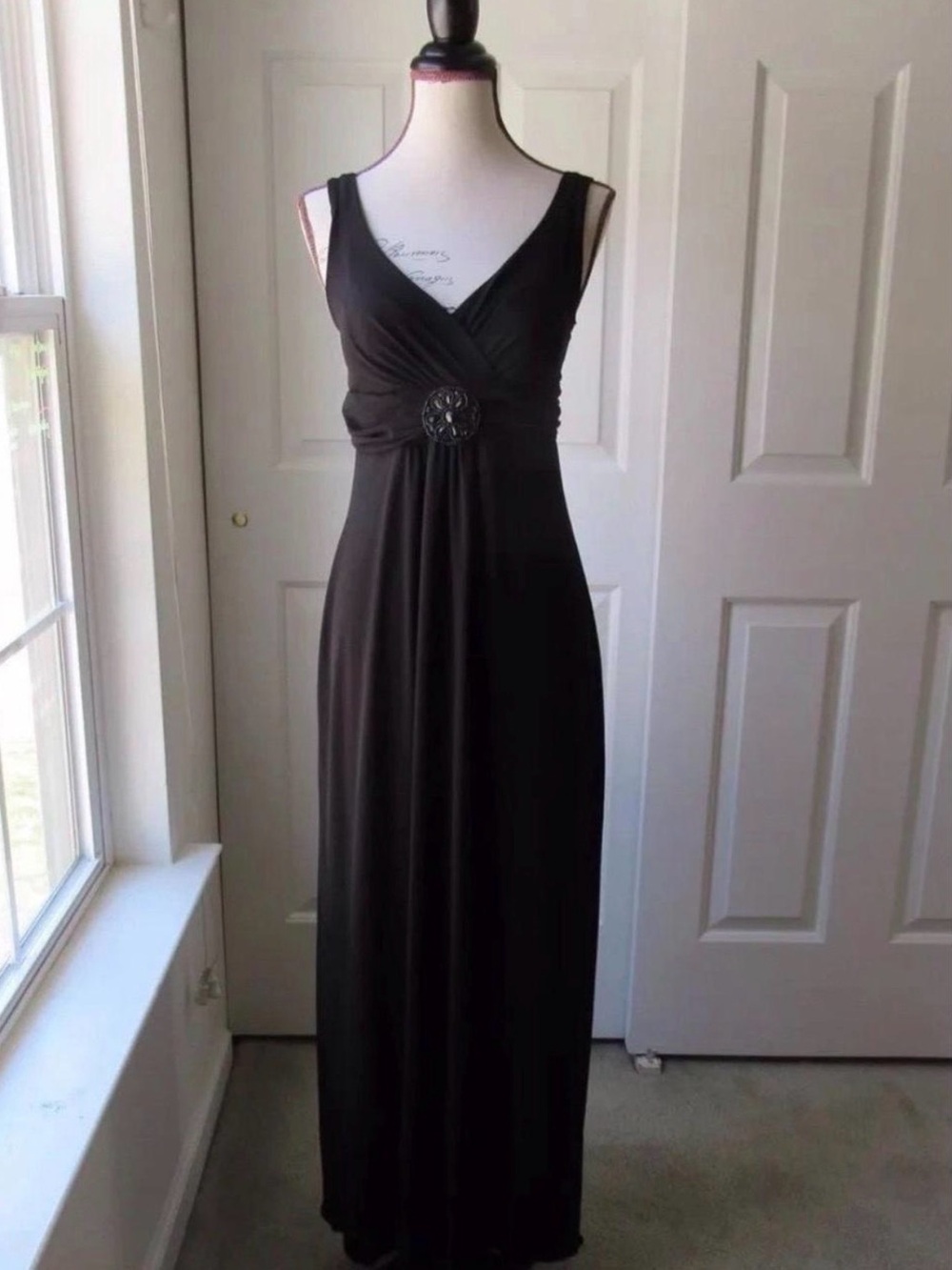 Elegant Black V-Neck Maxi Dress